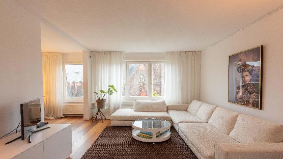 Luxury 2-Bedroom Apartment with Roof Terrace – De Pijp, Amsterdam